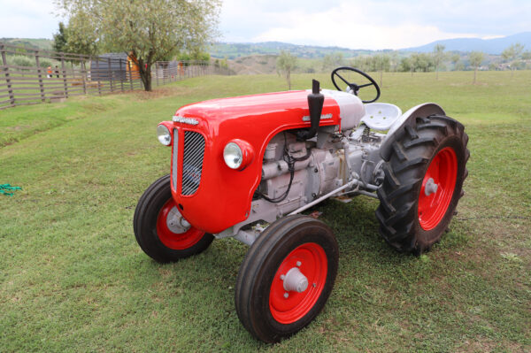 Trattore Lamborghini DL25 del 1954